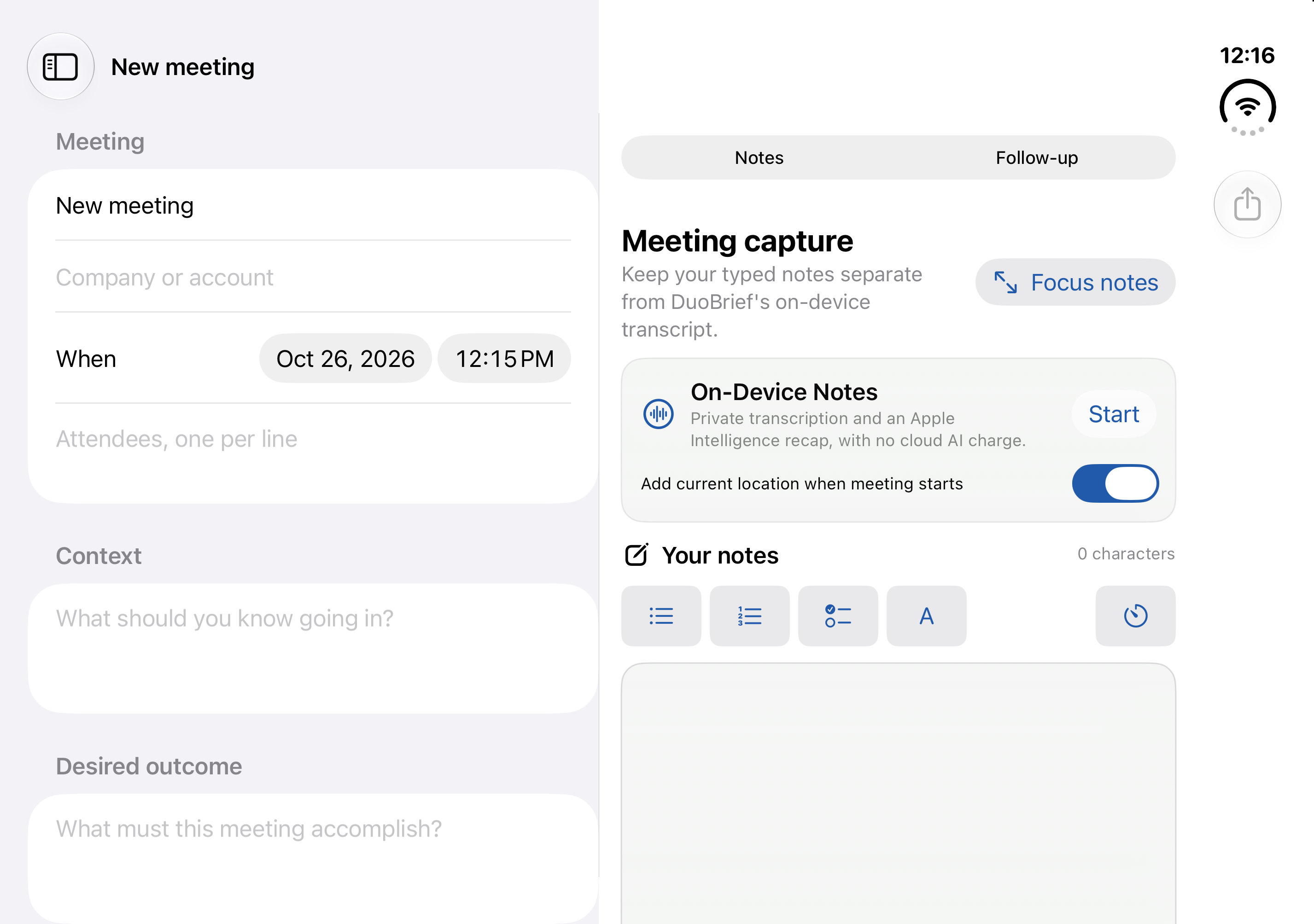 Apple Intelligence 기기 내 메모와 입력 도구가 있는 DuoBrief 회의 캡처 화면
